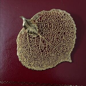 Gold plated aspen leaf pendant